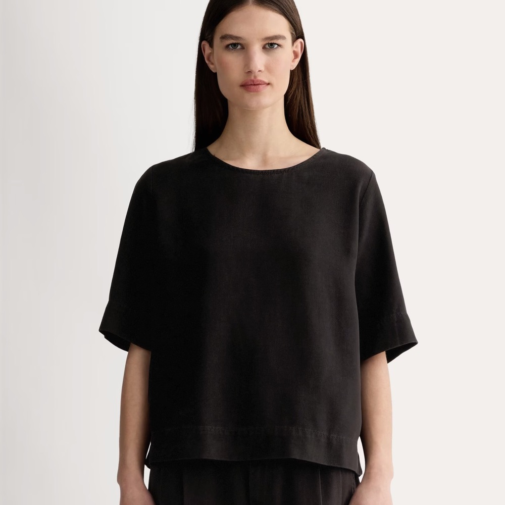 Everlane Relaxed Tee